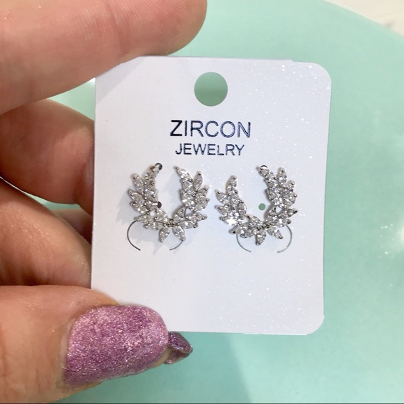 NEW!💎💙💎BEAUTIFUL WREATH CZ ZIRCON EARRINGS LOVE - Picture 6 of 8